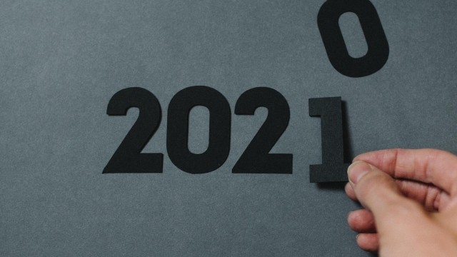 Calendar flipping to 2021.