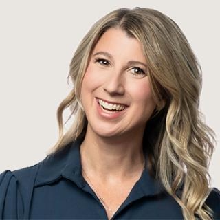 Amy Rossi headshot