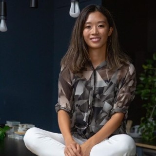 portrait of Cindy Tong
